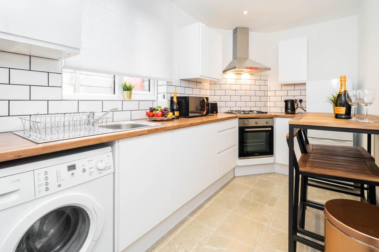 Two Bedroom Apartment - En Suites - Smart Tv'S - Wifi - Netflix - Bearwood Birmingham Exteriér fotografie