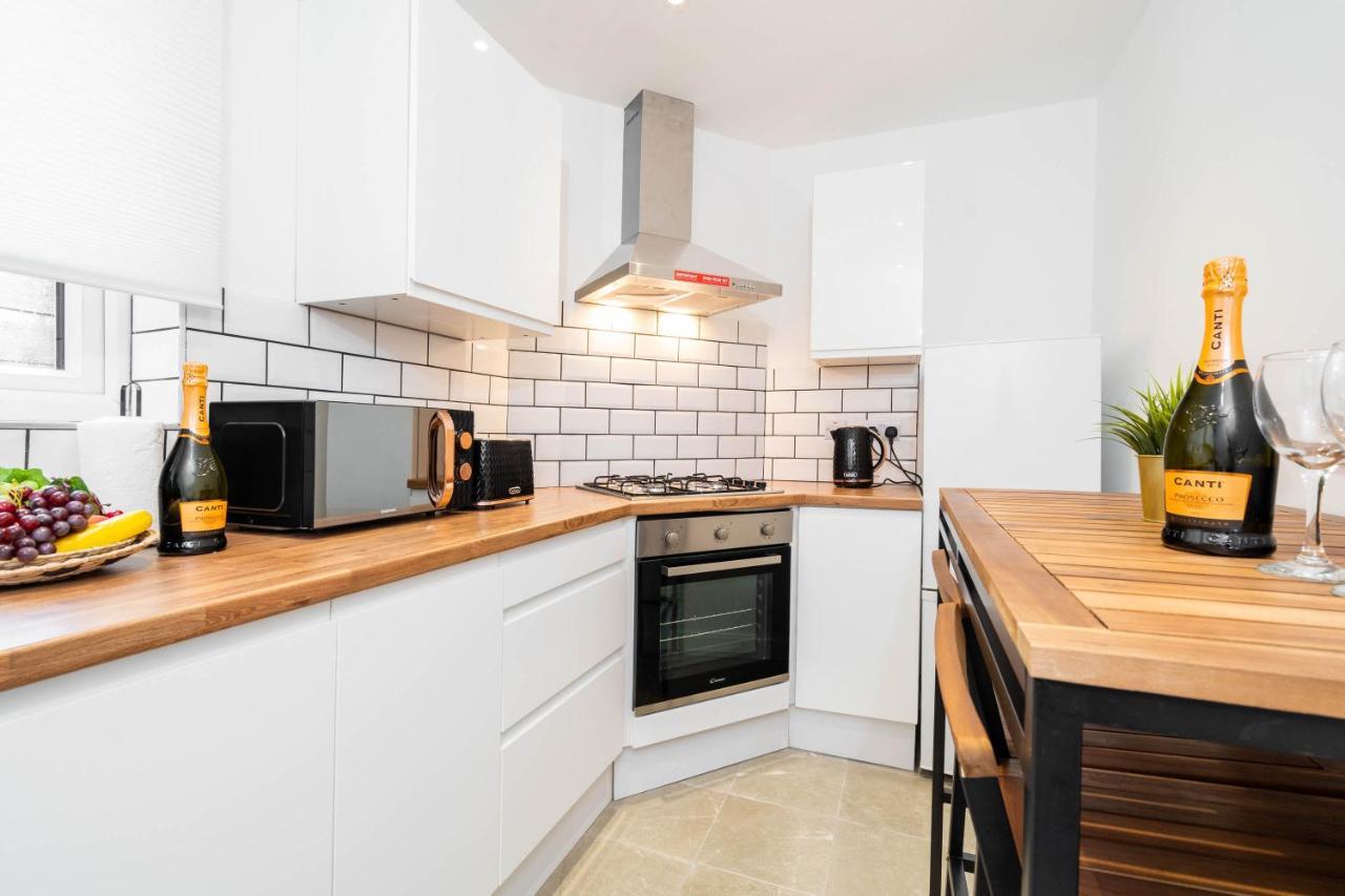 Two Bedroom Apartment - En Suites - Smart Tv'S - Wifi - Netflix - Bearwood Birmingham Exteriér fotografie