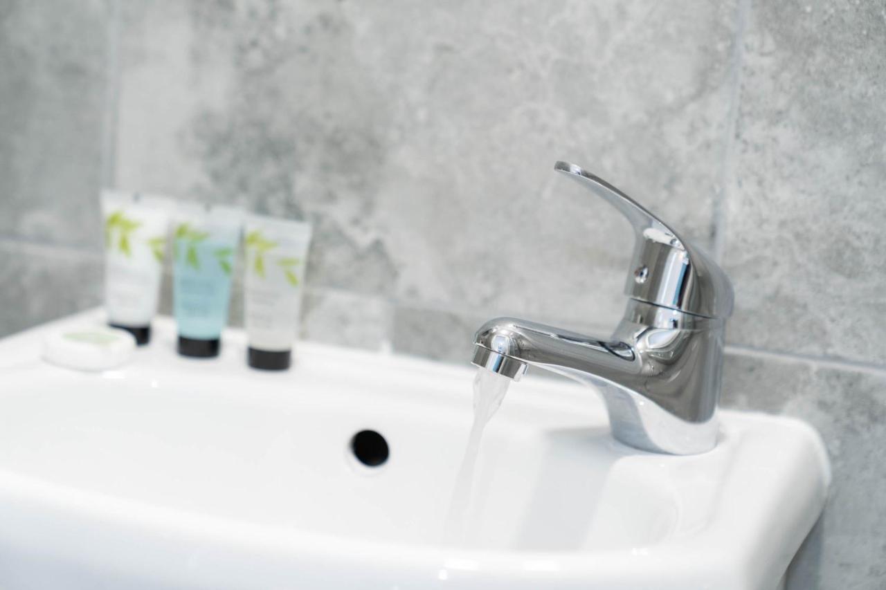 Two Bedroom Apartment - En Suites - Smart Tv'S - Wifi - Netflix - Bearwood Birmingham Exteriér fotografie