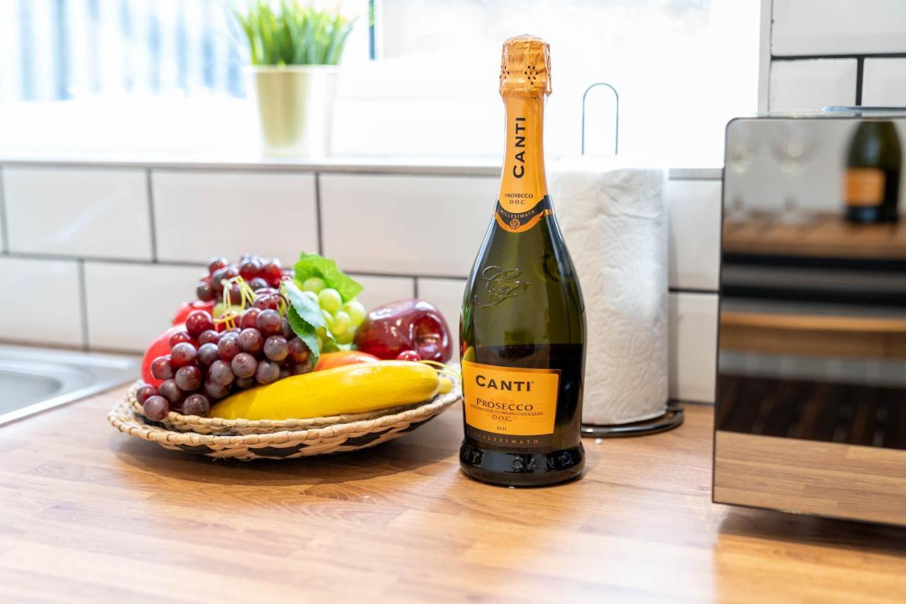Two Bedroom Apartment - En Suites - Smart Tv'S - Wifi - Netflix - Bearwood Birmingham Exteriér fotografie