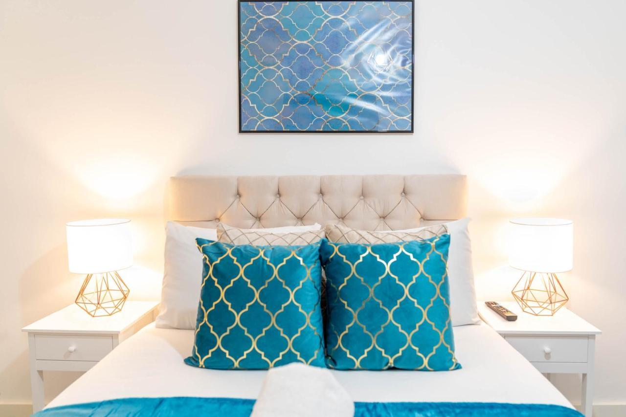 Two Bedroom Apartment - En Suites - Smart Tv'S - Wifi - Netflix - Bearwood Birmingham Exteriér fotografie